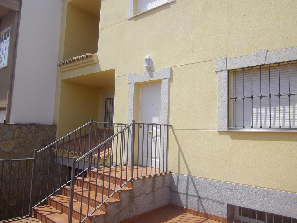 Apartamento Villa Soterrana Trujillo Exterior photo
